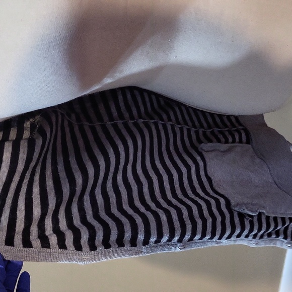 Victoria's Secret PINK Sweater - Picture 9 of 16